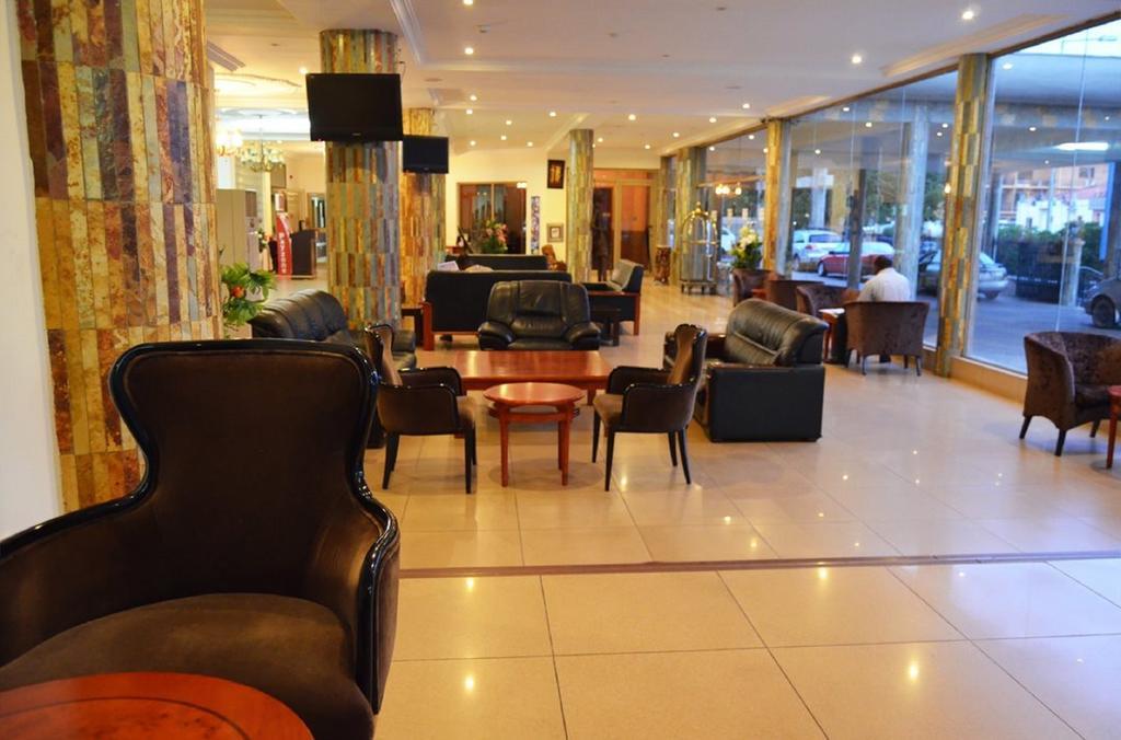 Mensvic Grand Hotel Аккра Екстер'єр фото